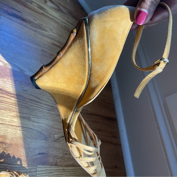 Gucci Yellow Suede Strappy Bamboo Detail Wedge Sandals Size 38 - Picture 6 of 10